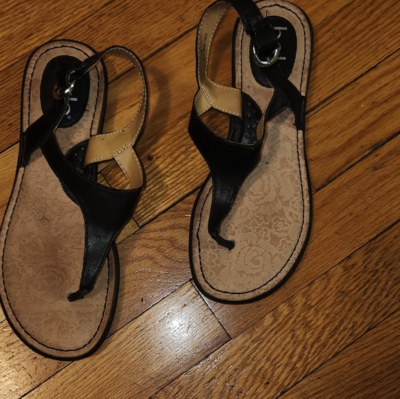 Bolo Sandals - Picture 1 of 4